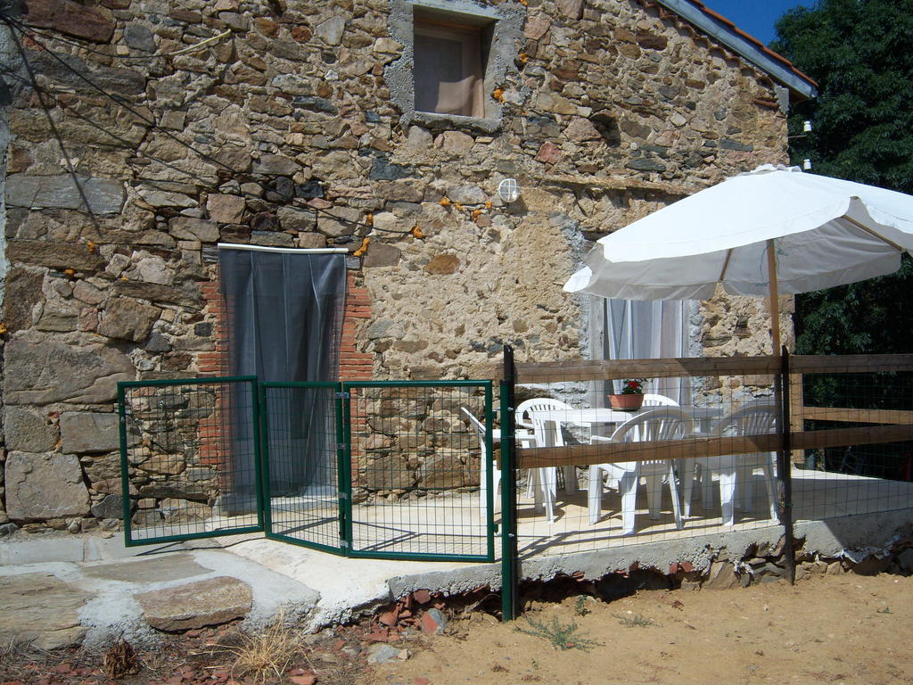 Gite Chez Coste Gilles Saint-Privat-du-Dragon Екстер'єр фото